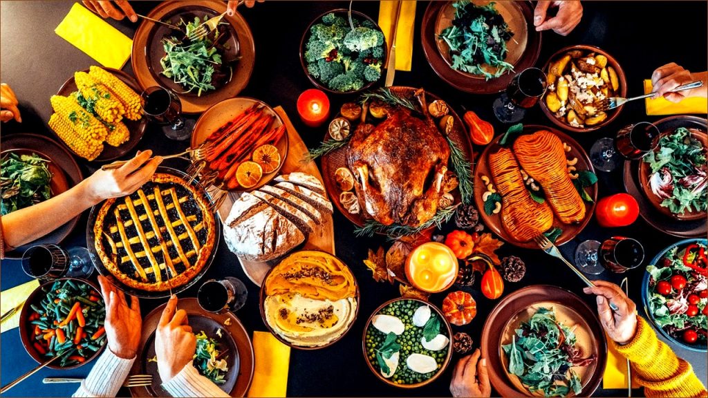 Thanksgiving Feasting: Experts Reveal the Perfect Time to Savor Your Meal!