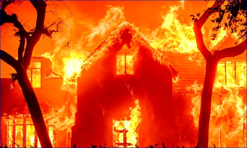 Chaos Erupts in Los Angeles as Wildfires Rage, Forcing Thousands to Evacuate
