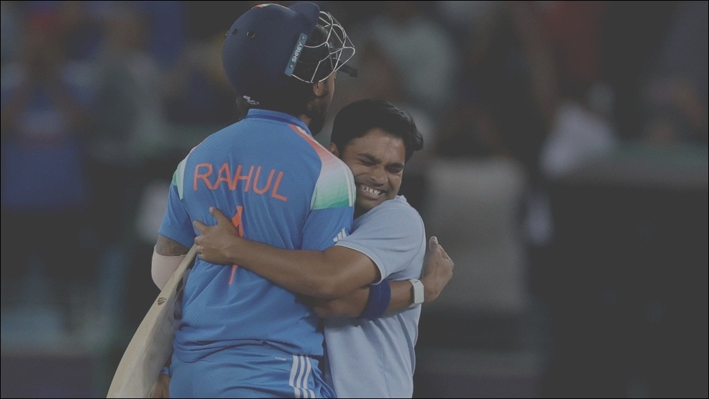 Champions Trophy: KL Rahul’s Heartwarming Act for Pitch-Crossing Fan Steals the Show