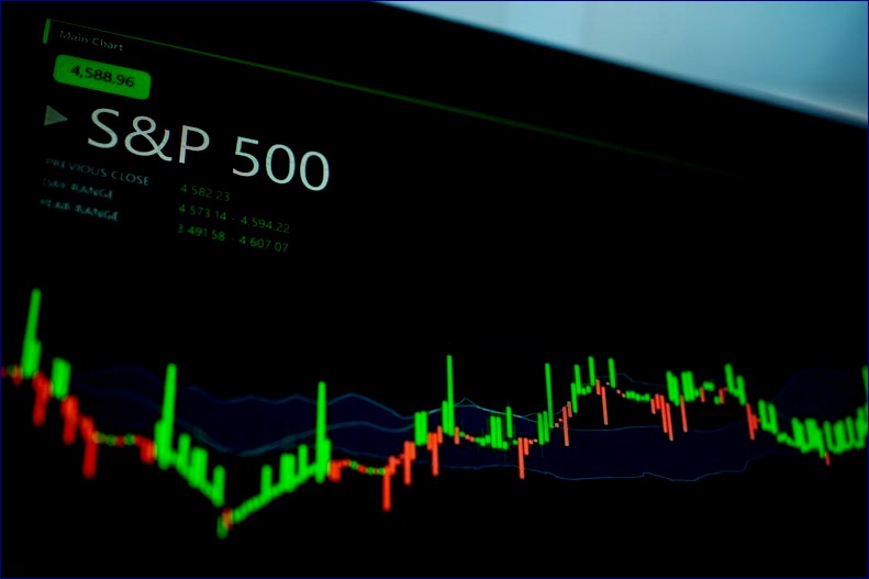 Consumer Tech Roundup (June 30–July 4): Trump’s Tax Bill Progresses, S&P Reaches New Heights, Nvidia Approaches $4 Trillion, Apple Introduces iOS 26 Spam Shield – Apple (NASDAQ:AAPL), Boeing (NYSE:BA)