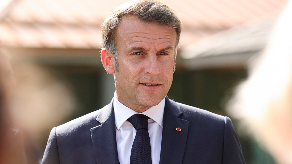 France Set to Prohibit Social Media Use for Kids Under 15 Beginning in 2026