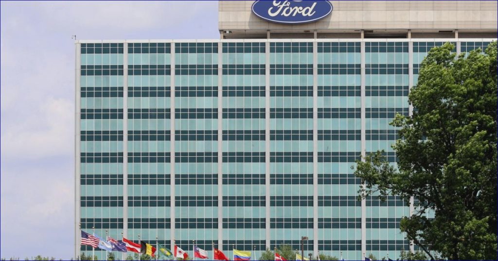 Ford Holds Off on Next-Gen Electric Pickup and Commercial Van Launch | World Business