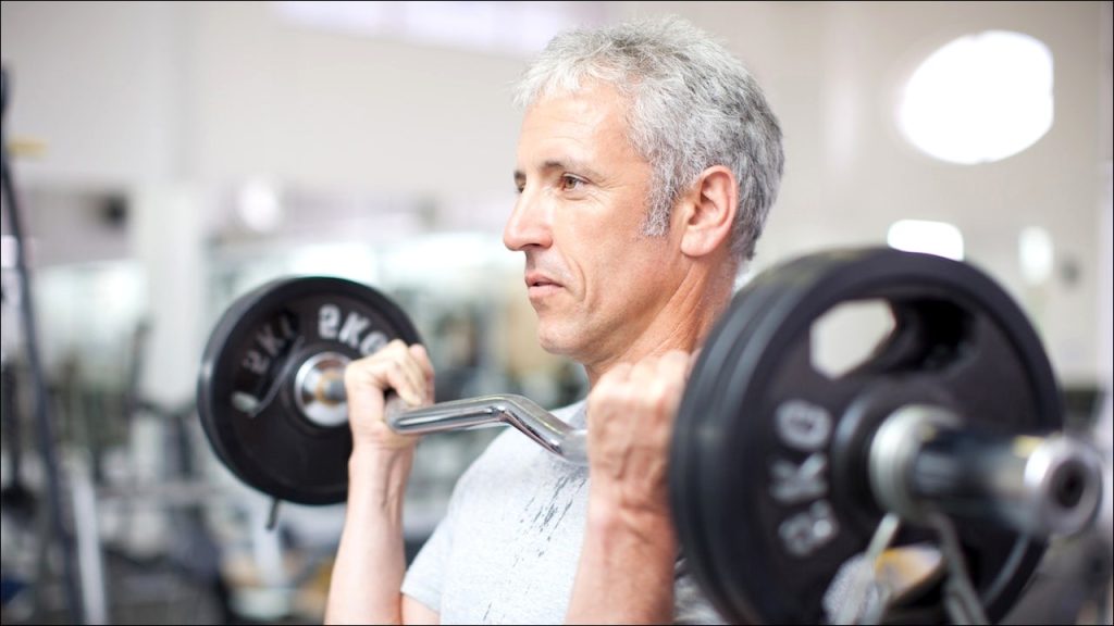 Trainer Advocates Focusing on ‘Non-Mirror’ Muscles for Healthy Aging in Seniors