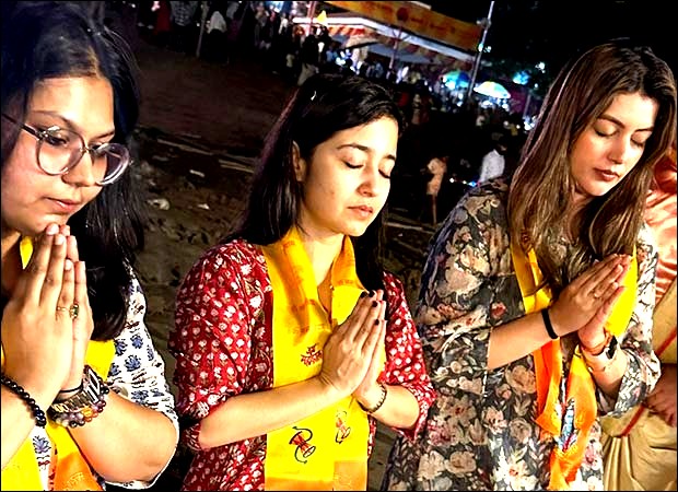 Shweta Tripathi Lights Up Ganga Aarti in Mirzapur: “Benaras Always Draws Me Back”