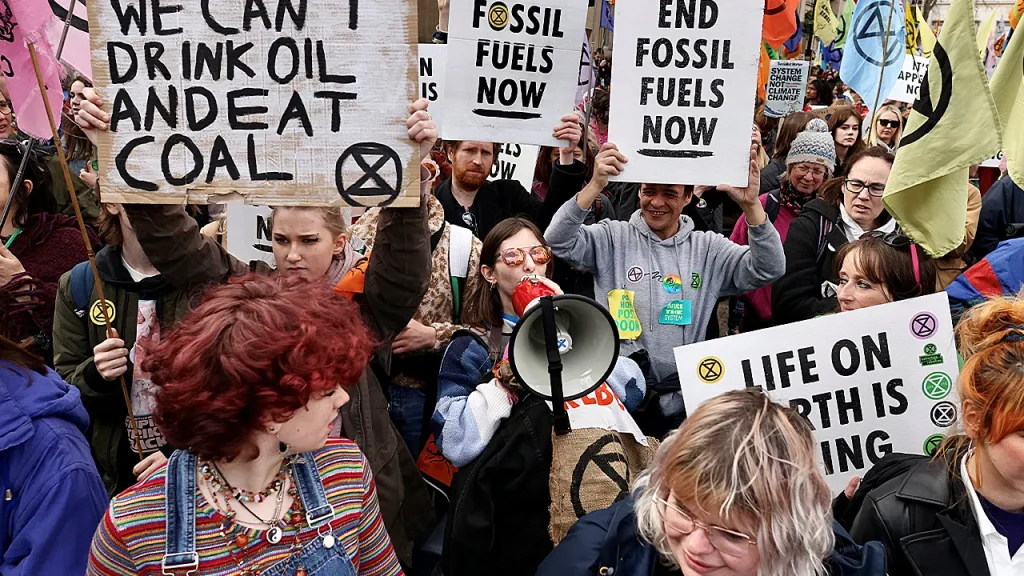 Climate Concerns Cloud Parenthood Dreams for 40% of Young Britons