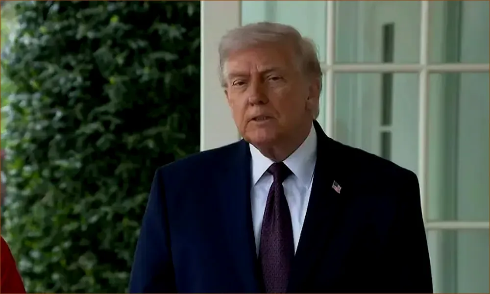 Trump Intensifies Critique of Pope Leo Amid Iran Tensions