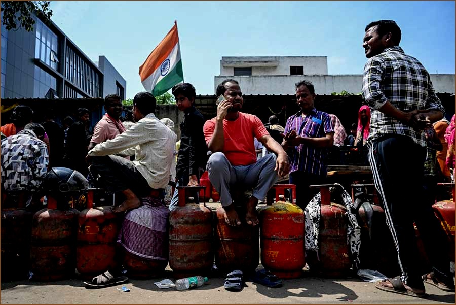 Modi Calls for Thrift Amid Rising Oil Prices and Economic Strain