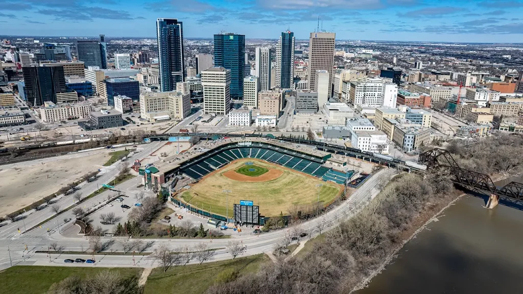 Canadian Teen Faces Arson Charges for Setting US Baseball Team’s Bus Ablaze