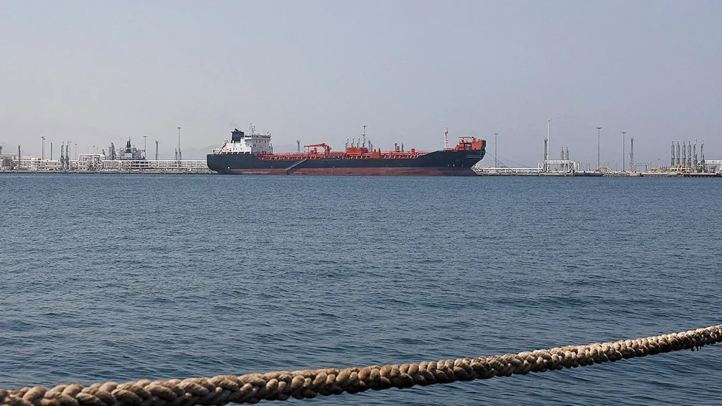 Fujairah Faces Maritime Tracking Disruption Amid Trump-Iran Deal Advances: Company Reports