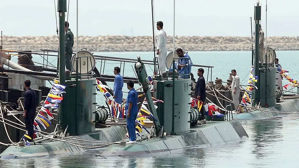 Defense Expert: Iran’s Ghadir-Class Subs Present Minimal Risk to U.S. Navy