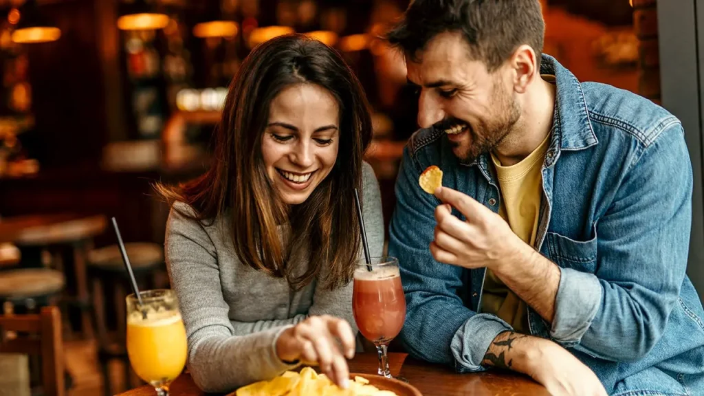 Study Reveals Alcohol’s Link to Overindulgence in Ultra-Processed Foods