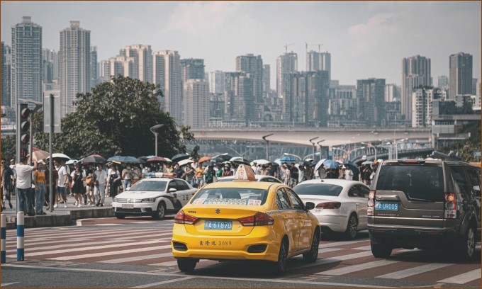 China’s Ride-Hailing Drivers Amp Up Competition with Karaoke and Haircuts