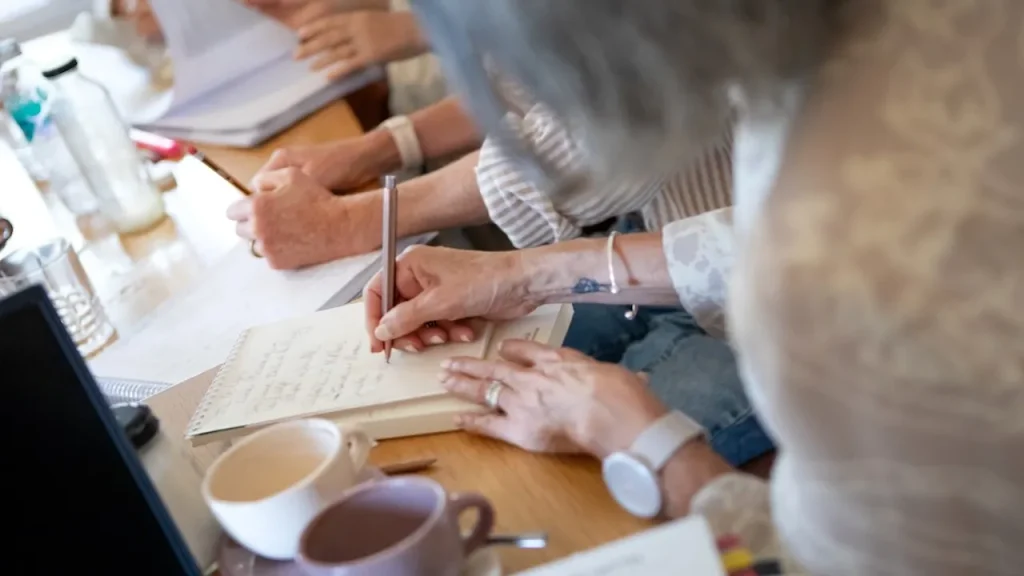 Basic Writing Test May Spot Cognitive Decline Sooner, Research Reveals
