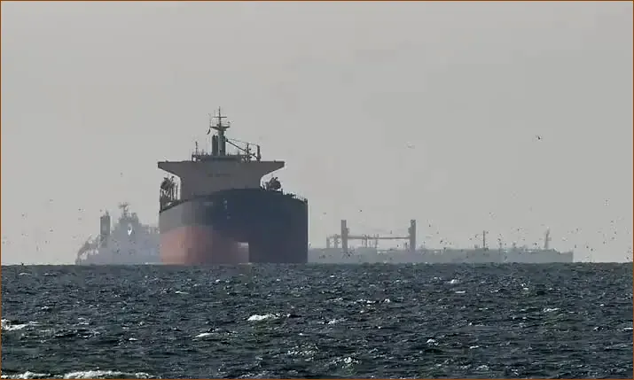 Traffic Grinds to a Halt in Strait of Hormuz Amid Rising Iran Tensions