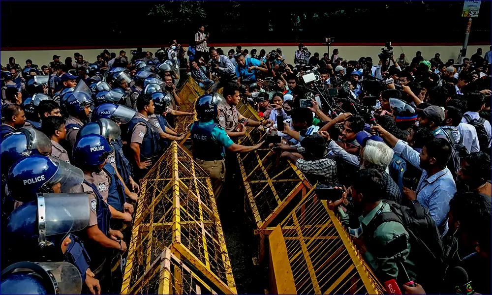 Bangladesh Students Call for Minister’s Resignation Amid Exam Flood Crisis
