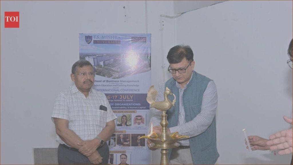 “Navigate the Tech Wave or Risk Obscurity: A Call to Action for Organizations” | Lucknow News