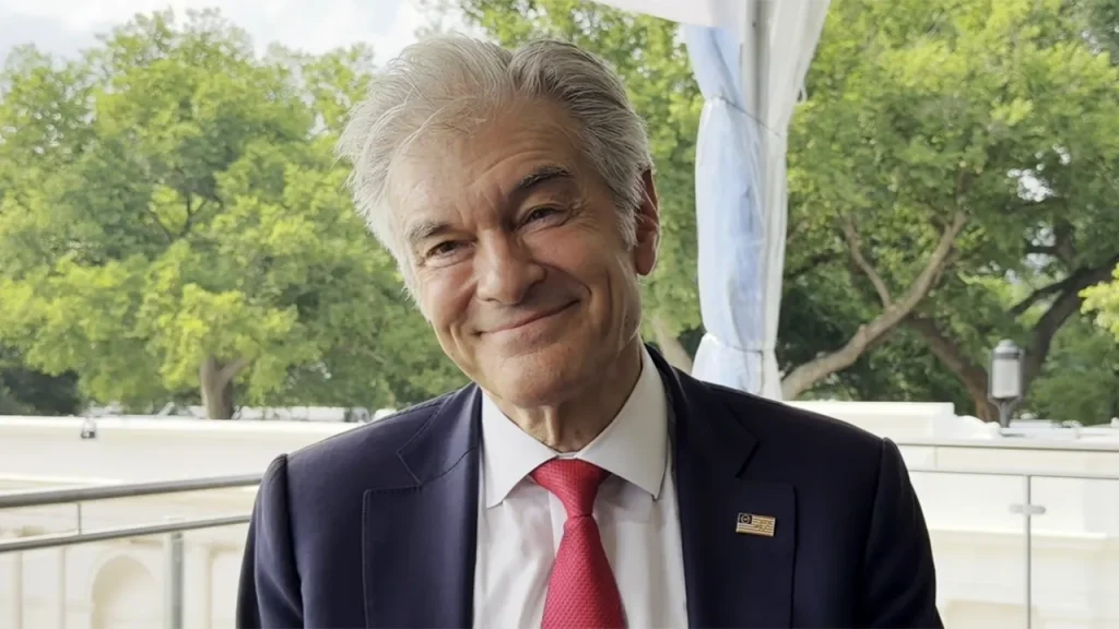 Dr. Oz Cautions Seniors Against This Common Medicare Mistake to Avoid Fraud