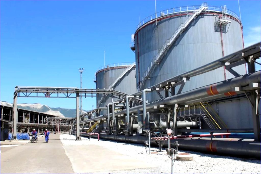 Freight Costs for Russian Urals to India Dip as Tanker Supply Increases, Sources Reveal