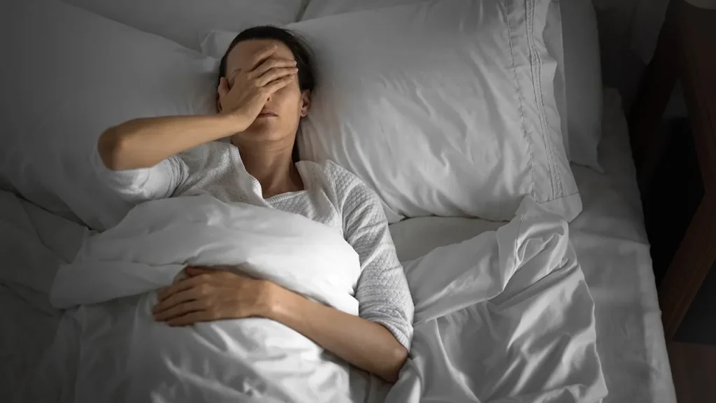 Lack of Sleep Tied to Weight Gain and Expanding Waistlines, New Research Reveals