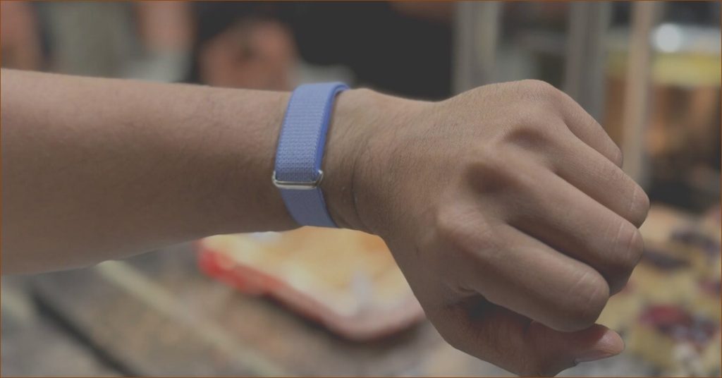 Google Debuts Fitbit Air in India This October: Discover the Features and Specs!