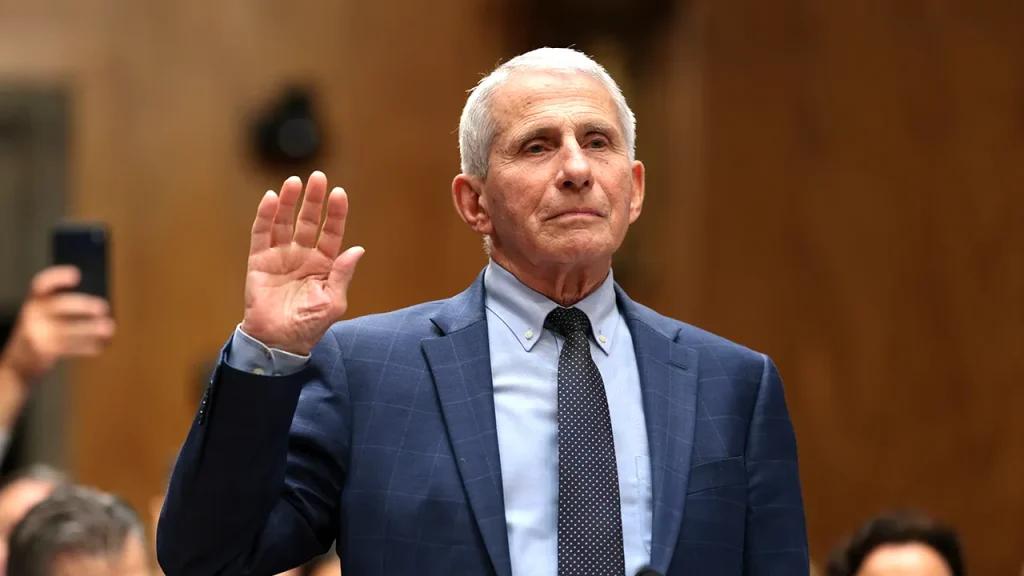 Fauci Sees No Warning Signs After Voicing Vaccine Miscarriage Worries