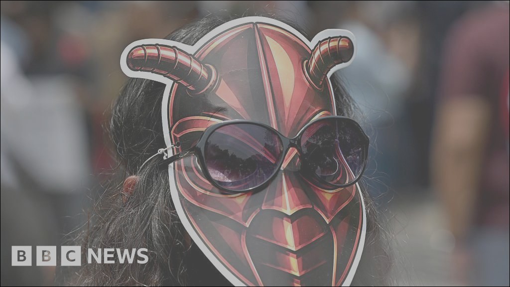 Indian Women Face Backlash as ‘Cockroach’ Protest Sparks Controversy