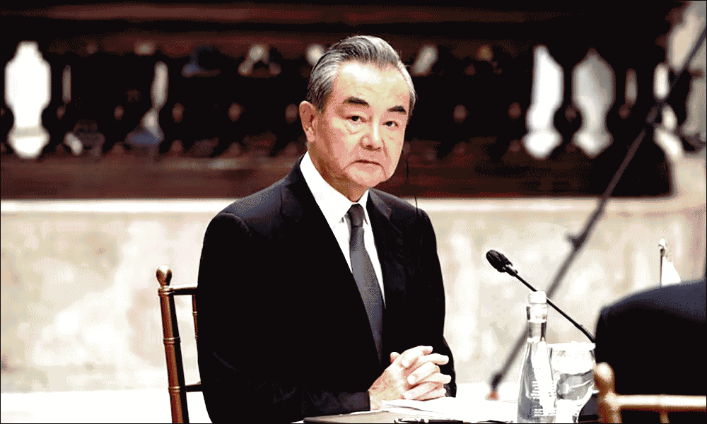 China’s Foreign Minister Pledges Support for Iran’s Rights