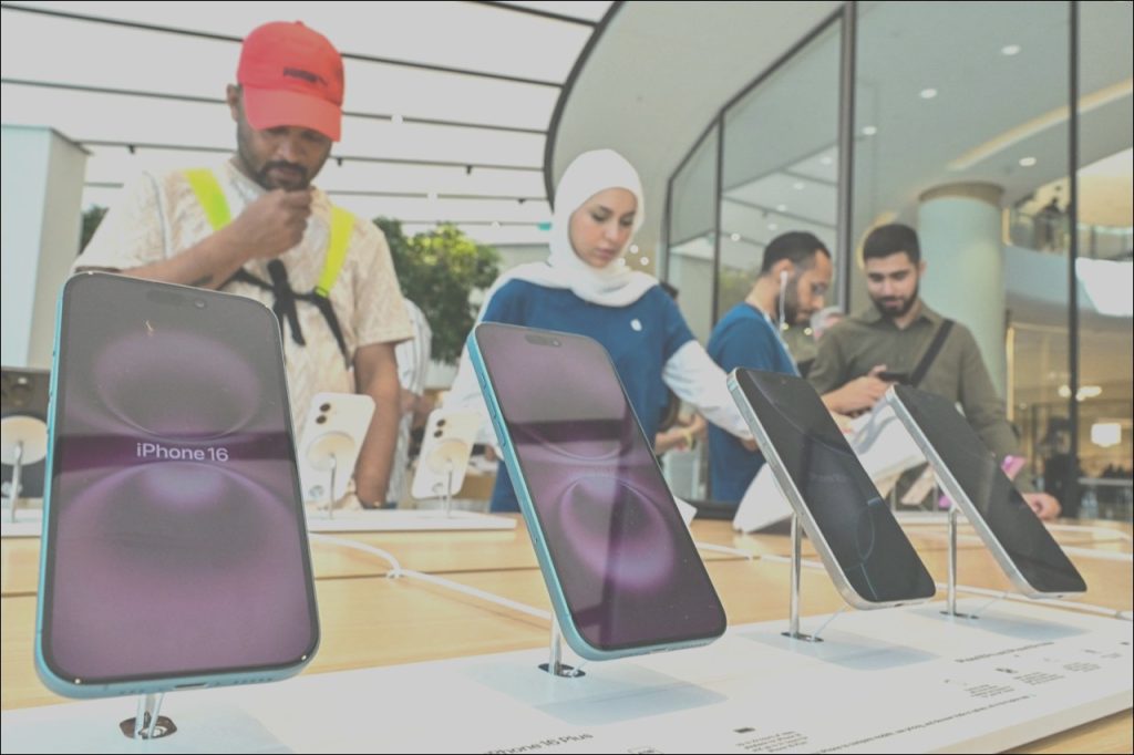 India’s Revamped Smartphone Market Thrives as Shoppers Opt for Premium Pre-Owned Models