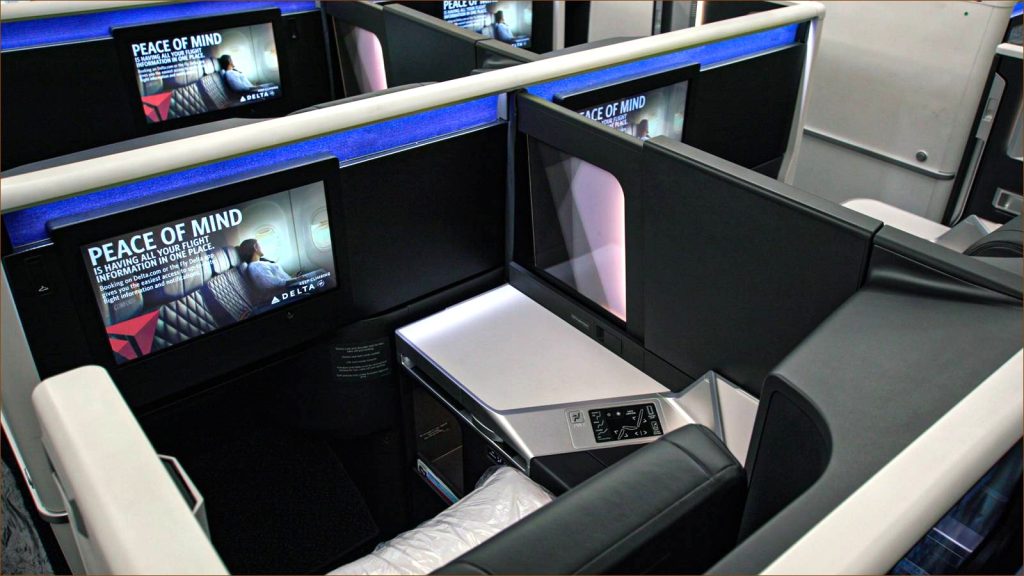 “Explore the Top 6 Airlines Offering Roomiest Business Class Seats for Long-Distance Travel”