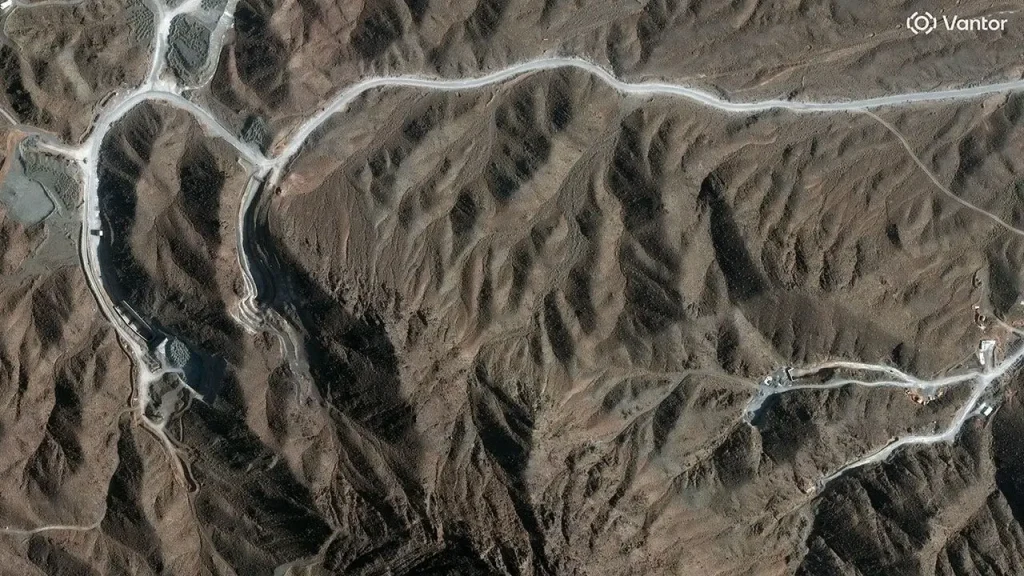 Iran Reinforces Pickaxe Mountain as Trump Hints at Military Action