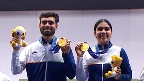 Asian Games Triumph: Kamaljeet and Suruchi Singh Snag First Shooting Gold with Daring Last-Minute Decision in Japan