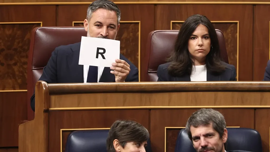 Vox’s Santiago Abascal Accuses Sánchez of Betrayal Amid Ceuta Migrant Turmoil
