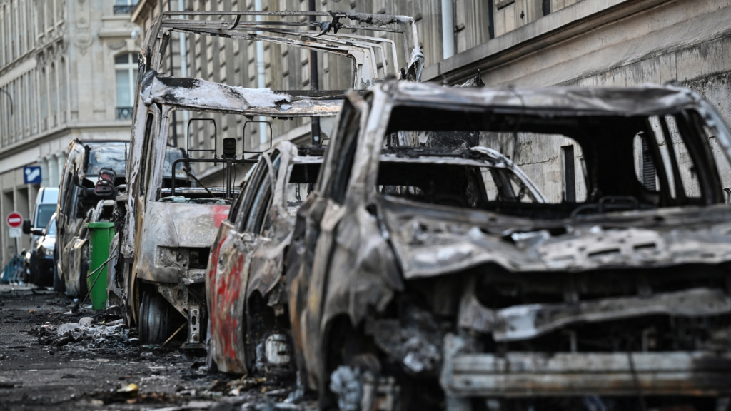 French Entrepreneur Sounds Alarm to Macron Following Rampant Looting of Family Shops